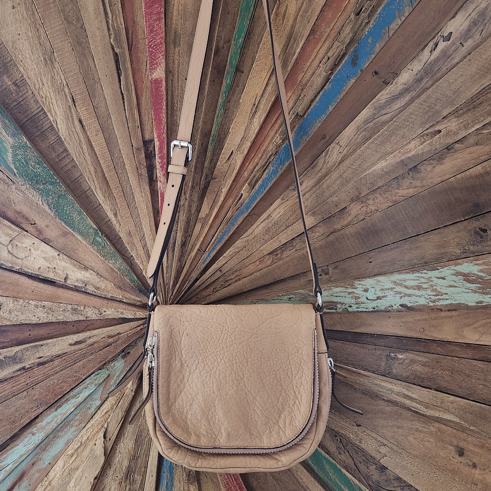 Vince Camuto leather fold over transformer messenger bag beige medium